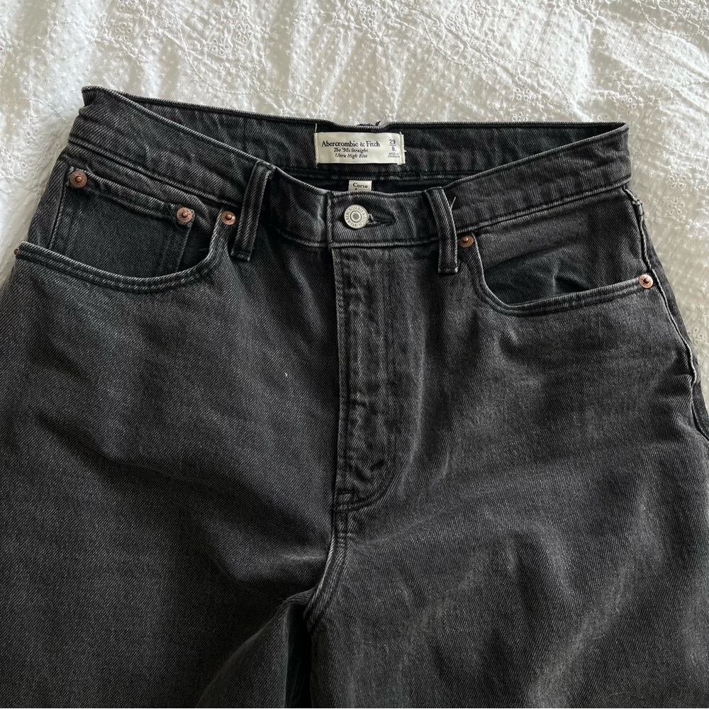 Abercrombie & Fitch Curve Love Black 90s Straight Ultra High Rise Jeans - Picture 3 of 7